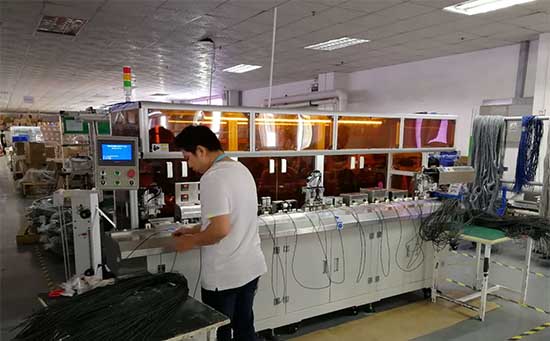 自動熱剝外被扭編織脫鋁箔機 自動熱剝外被扭編織脫鋁箔機